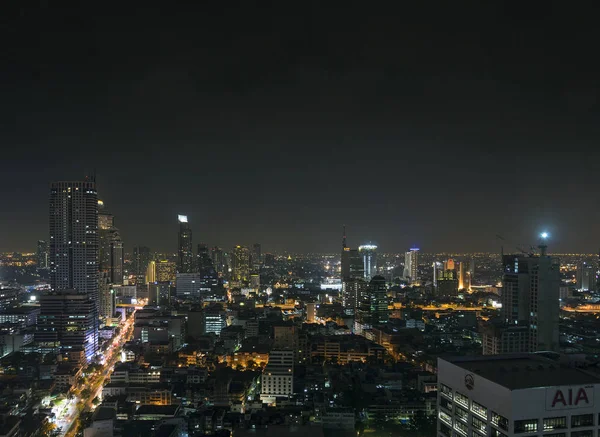 Edificios Modernos Zona Silom Bangkok Central Tailandia Por Noche —  Fotos de Stock