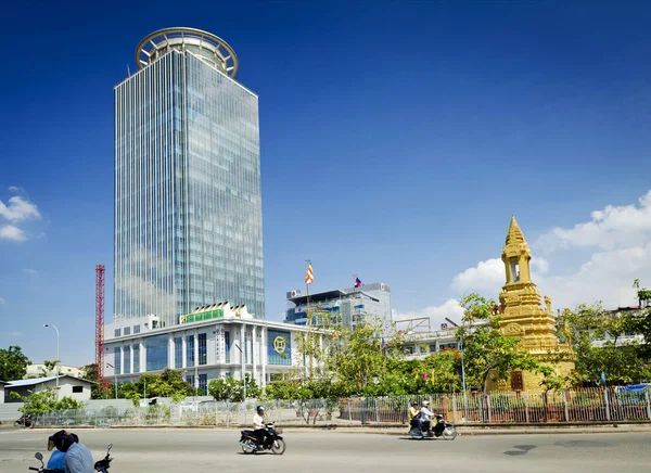 Башня Ханадия Банк Современной Архитектуры Здания Небоскреб Центре Города Пномпень — стоковое фото