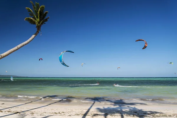 Słynny Bolabog Kite Surfingu Plaży Boracay Egzotyczny Raj Tropikalny Wyspa — Zdjęcie stockowe