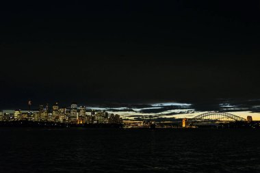 Sydney şehir Limanı günbatımı manzarası Avustralya Simgesel Yapı köprü ile