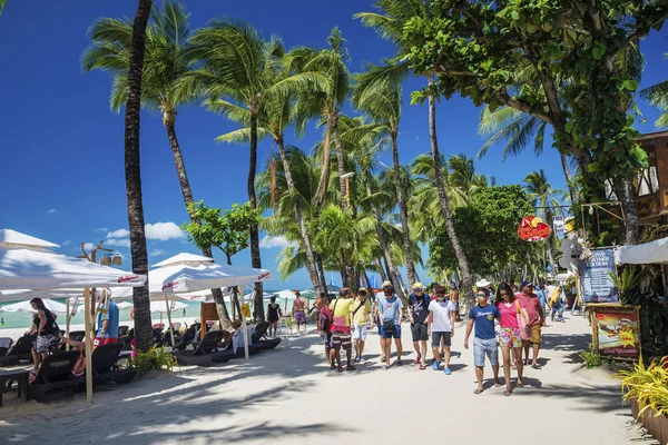 Tourists Station Main Beach Busy Shop Restaurant Street Inboracay Island — Stock Photo, Image