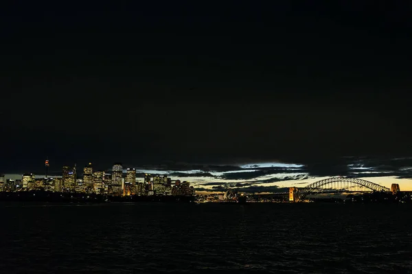 Sydney Harbour Solnedgång Stadssilhuetten Australien Med Landmärket Bron — Stockfoto