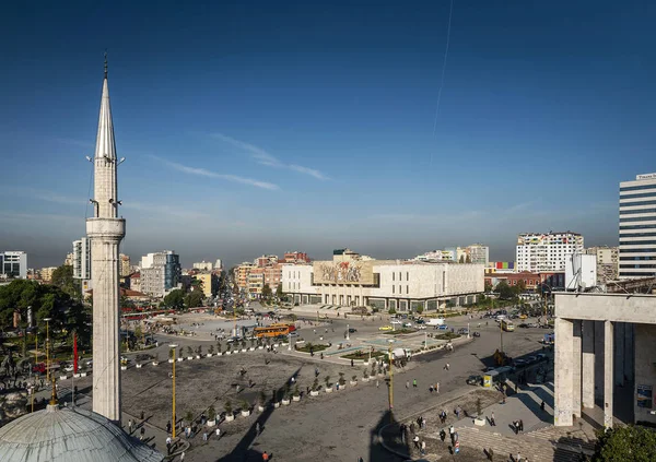 Plaza Principal Skanderberg Monumento Mezquita Ciudad Central Tirana Albania —  Fotos de Stock