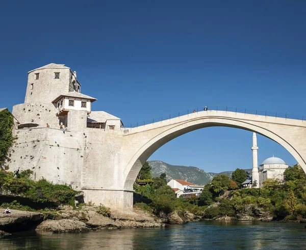 Eski Bosna Hersek Teki Mostar Şehir Ünlü Dönüm Noktası Gündüzleri — Stok fotoğraf