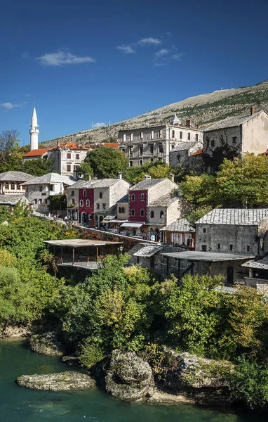 Řeky Neretvy Mešita Starém Městě Nedaleko Města Mostar — Stock fotografie