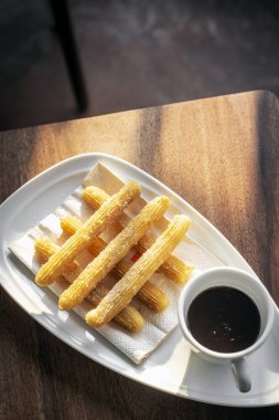 con churros çikolata geleneksel İspanyol tatlı kahvaltı seti 