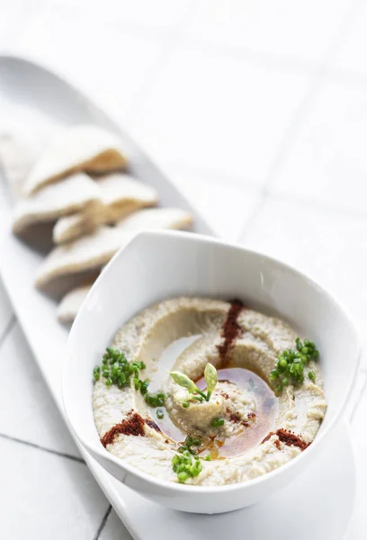Organic Middle Eastern Hummus Dip Pita Bread Set Snack Tel — Stock Photo, Image