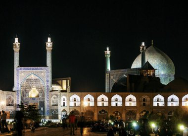 Şah Camii ünlü dönüm noktası Nakş-ı Cihan Meydanı isfahan şehir İran