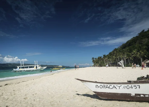 Turistik gemilerde puka beach resort tropikal cennet Boracay Filipinler ada