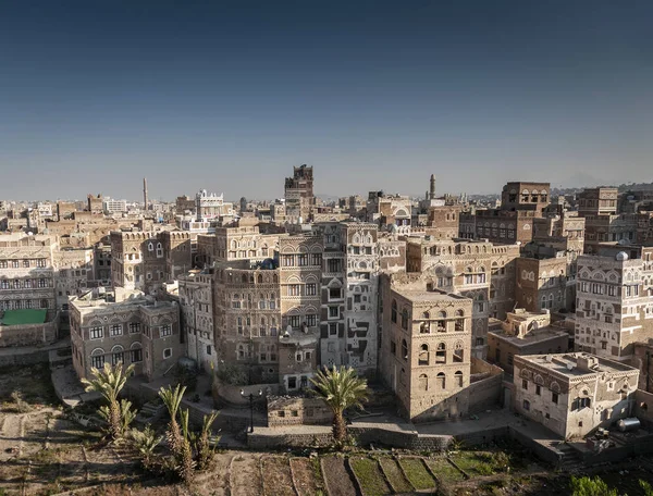 Vista de sanaa ciudad vieja ciudad arquitectura skyline en yemen —  Fotos de Stock