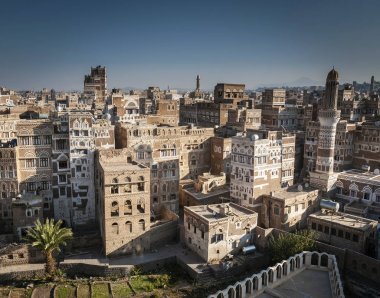 yemen'de sanaa şehir eski şehir mimarisi silueti görünümü