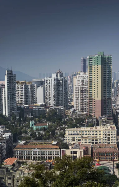 Vista del horizonte urbano con bloques de torre en la ciudad de macao central — Foto de Stock
