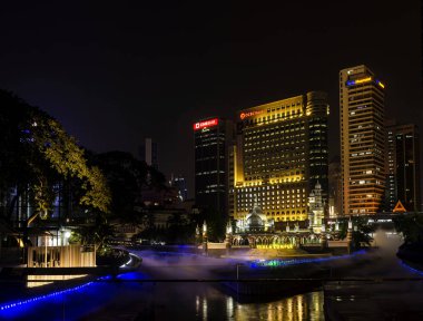 Yaşam Nehri ve Jamek Camii dönüm noktası Kuala Lumpur Malezya