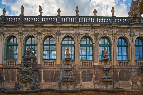 Galería de arte y museo Zwinger en Dresde, Sajonia Alemania —  Fotos de Stock