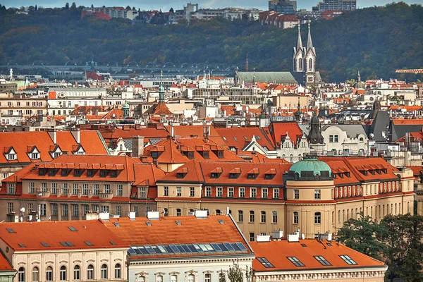Malownicza, letnia panorama Starego Miasta w Pradze, Czechy — Zdjęcie stockowe