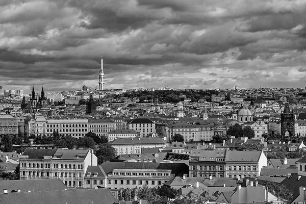 A légi felvétel a Prágában, a prágai vártól. Prague, Cseh Köztársaság — Stock Fotó