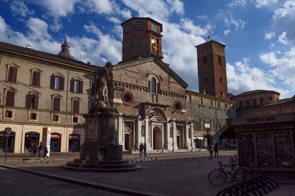 Reggio Emilia Italy Circa March 2018 Tourists Visiting City Centre — Stock Photo, Image