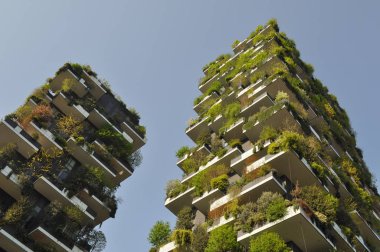 Milan, İtalya - Nisan 2018 yaklaşık: Bosco (dikey orman anlamına gelir Verticale adlı gökdelen)