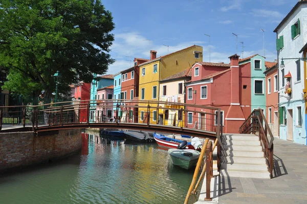 Burano Sziget Hagyományos Építészet Élénk Színek Velence Olaszország — Stock Fotó