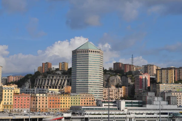 Genoa Olaszország Augusztus 2018 Körül Kilátás Nyílik Városra Kikötőből — Stock Fotó