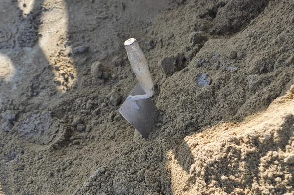 Troffel Het Zand Een Bouwterrein — Stockfoto