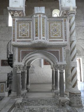 Sessa Aurunca Katedrali (Duomo)