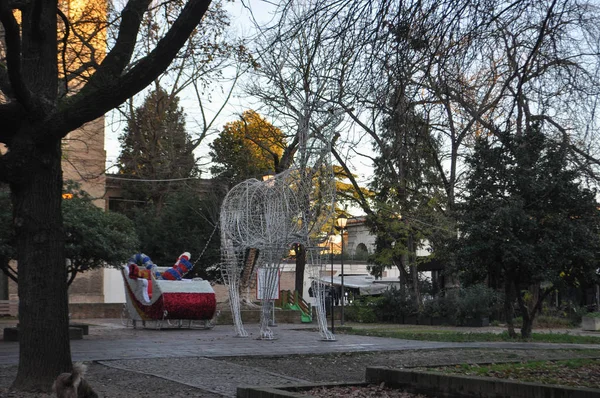 Santa Christmas decorations in Forli — Stock Photo, Image