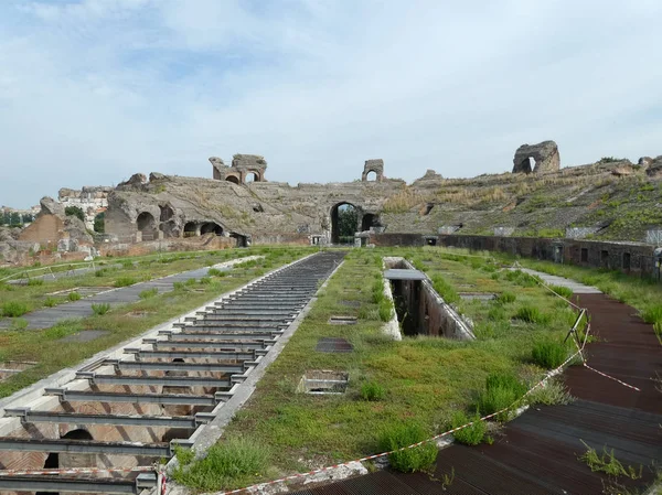 Római amfiteátrum romjai Santa Maria Capua Vetere-ben — Stock Fotó