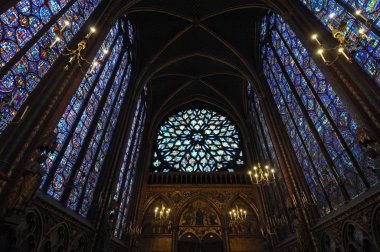 Paris 'teki Notre Dame Katedrali