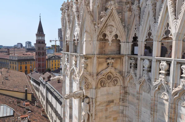 Duomo di Milano (Katedra w Mediolanie) — Zdjęcie stockowe