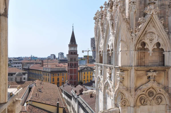 Duomo di Milano (Katedra w Mediolanie) — Zdjęcie stockowe