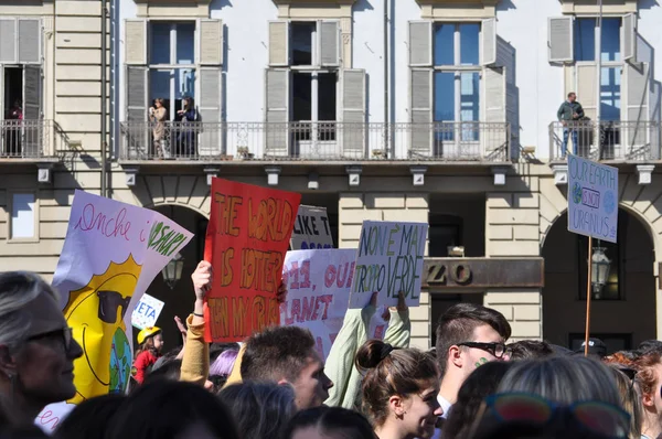 Marcha ecologista viernes por el futuro en Turín — Foto de Stock