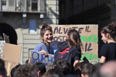 Torino 'da Geleceğin Çevreci Yürüyüşü Cuma günleri