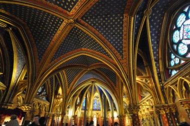 Paris 'teki Notre Dame Katedrali