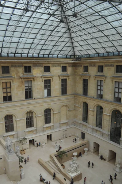 Muzeum Louvre v Paříži — Stock fotografie