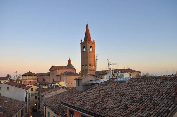 Santa Croce (Heliga Korset) katedral i Forli — Stockfoto