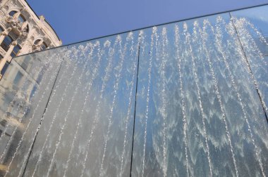 Milan 'daki Apple Mağazası