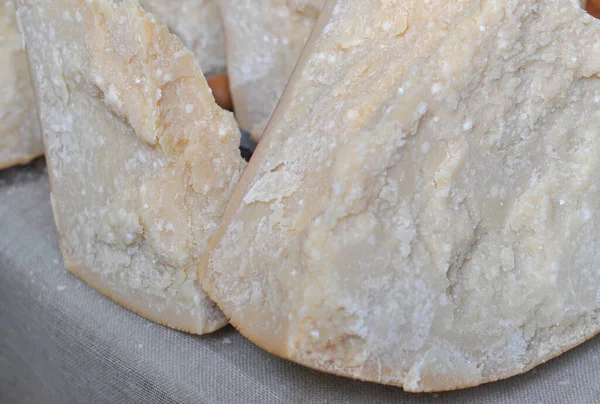 Parmezán sýr jemné jídlo — Stock fotografie