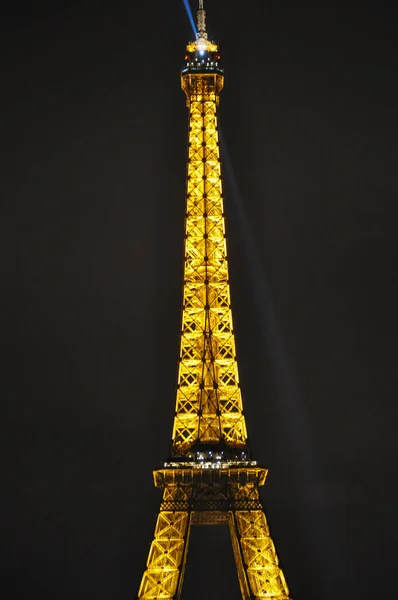 Tour Eiffel w Paryżu w nocy — Zdjęcie stockowe