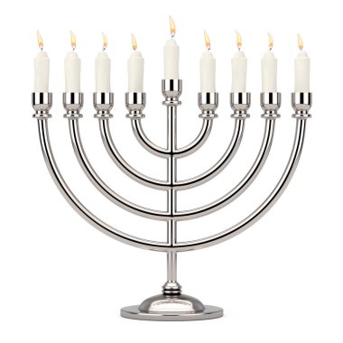 Retro gümüş Hanukkah Menorah yanan mum beyaz bir arka plan ile. 3D render