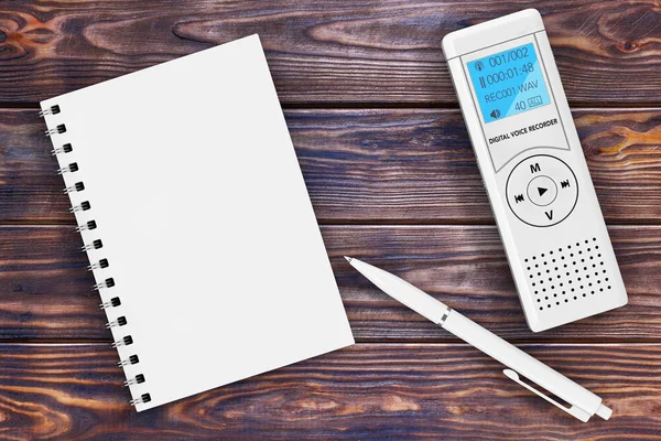 Jornalista Digital Voice Recorder Dictaphone Blank Note Pad Pen Uma — Fotografia de Stock