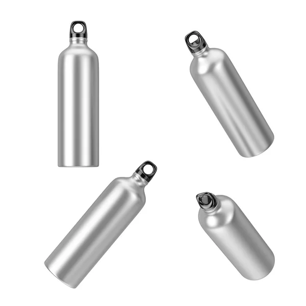 Garrafas de água potável de alumínio do metal do esporte na posição diferente — Fotografia de Stock