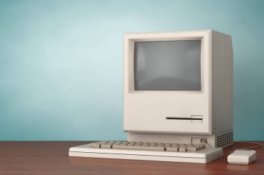 Retro Kişisel Bilgisayar. Sistem Birimi, Monitör, Klavye ve 