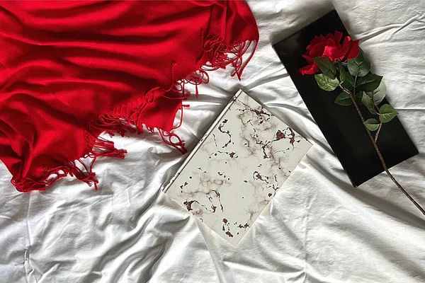 Fondo Romántico Con Rojo Blanco — Foto de Stock