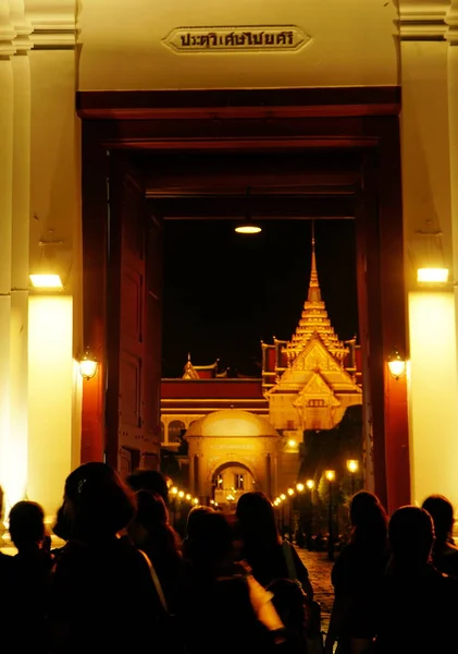 Bangkok Thailand Oktober 2017 Viele Thailänder Kommen Nachts Den Königlichen — Stockfoto