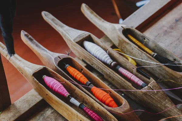 El dokuması pamuk halk bilgelik olduğunu. Cihazın Servisi, el tezgâhı, weaver dokuma oluşur. Hassas desen bu bir kültürel mirasın Tayland olduğunu