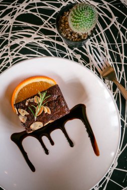 Portakallı Çikolatalı Brownie Şeker Liyagül