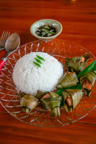 Thailand Makanan Deep Goreng Ayam Dibungkus Dalam Pandan — Stok Foto