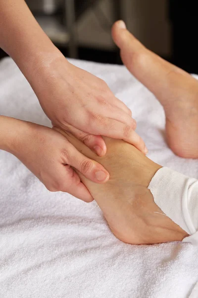 thai foot massage in wellness club