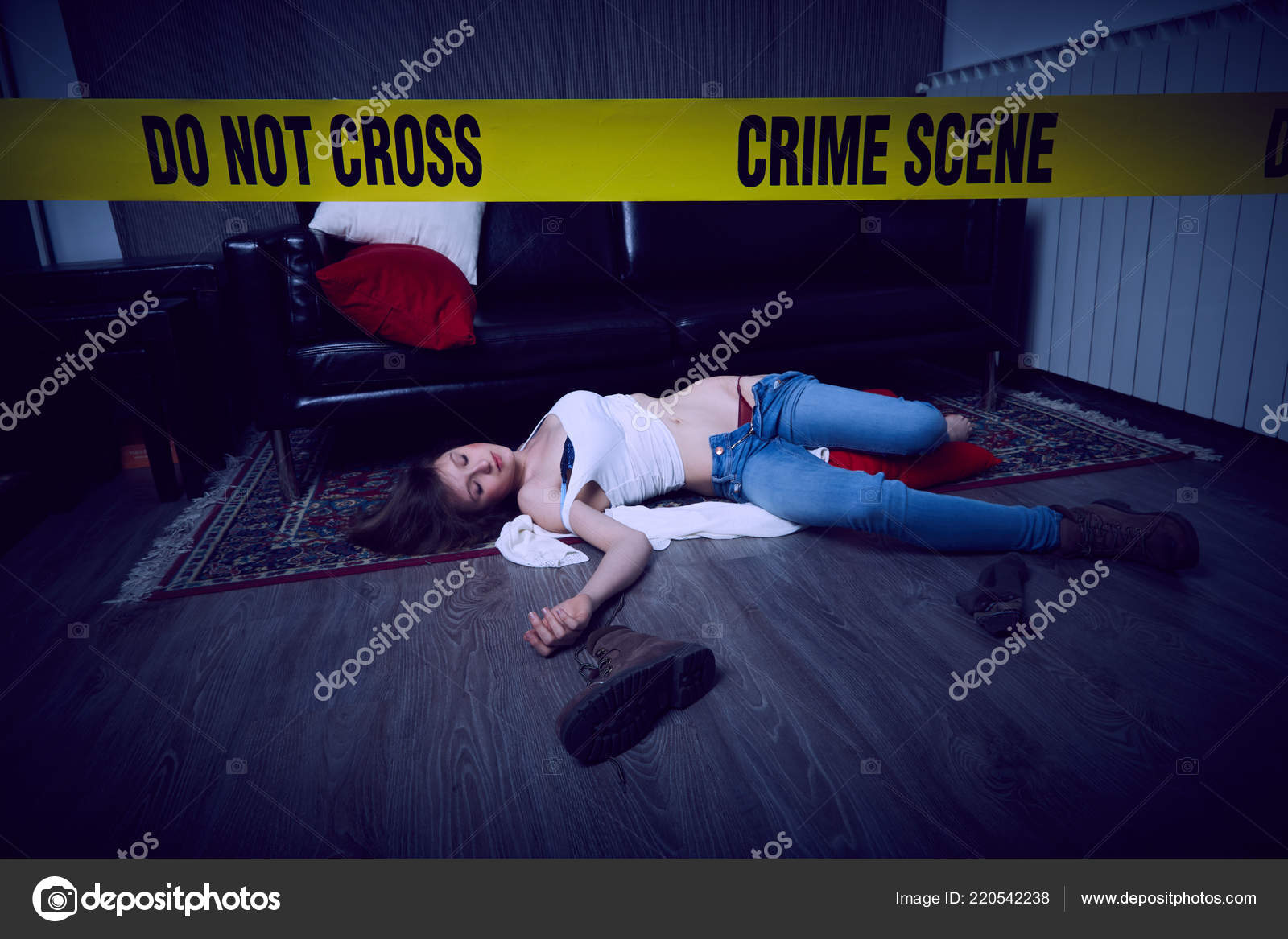 escena del crimen mujer asesinada fotografía de stock ferrerivideo